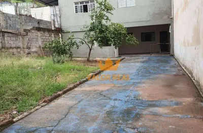 Casa para alugar em Jardim América Iii de 100.00m² com 1 Quarto e 4 Garagens