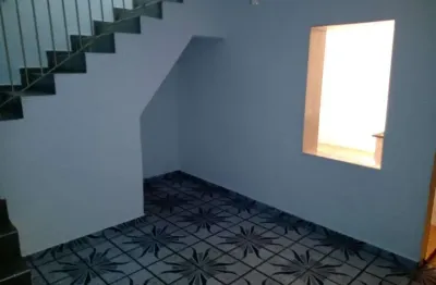 Sobrado para venda em Vila Domitila de 81.00m² com 2 Quartos, 1 Suite e 1 Garagem