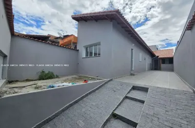 Casa para venda em Vila Cintra de 90.00m² com 3 Quartos, 1 Suite e 3 Garagens