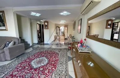 Sobrado para venda em Osvaldo Cruz de 210.00m² com 3 Quartos, 3 Suites e 2 Garagens