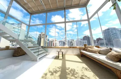 Cobertura para venda e aluguel em Vila Nova Conceição de 400.00m² com 4 Quartos, 2 Suites e 2 Garagens