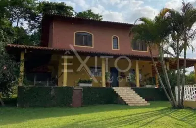 Casa para venda e aluguel em Medeiros de 647.00m² com 4 Quartos, 2 Suites e 4 Garagens