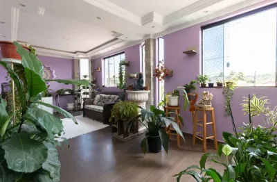 Sobrado para venda em São Marcos de 250.00m² com 5 Quartos e 2 Garagens