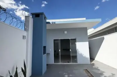 Casa para venda em Jardim Jandira de 137.00m² com 3 Quartos, 1 Suite e 2 Garagens