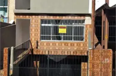 Sobrado para venda em Parque Oratório de 251.00m² com 3 Quartos, 1 Suite e 2 Garagens