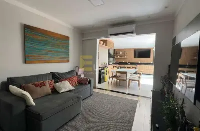 Casa de Condomínio para venda em Condomínio Via Verona de 150.00m² com 3 Quartos, 3 Suites e 4 Garagens