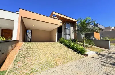 Casa de Condomínio para venda em Condomínio Vita Verdi de 177.00m² com 3 Quartos, 3 Suites e 4 Garagens