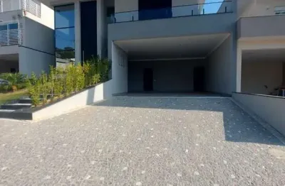 Casa de Condomínio para venda em Condomínio Portal Do Jequitibá de 244.00m² com 3 Quartos e 3 Suites