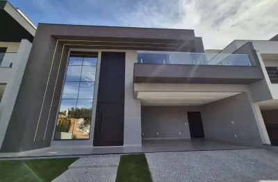Casa de Condomínio para venda em Residencial Mont' Alcino de 245.00m² com 4 Quartos, 3 Suites e 4 Garagens