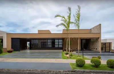 Casa de Condomínio para venda em Condomínio Portal Do Lago de 700.00m² com 3 Quartos, 3 Suites e 6 Garagens