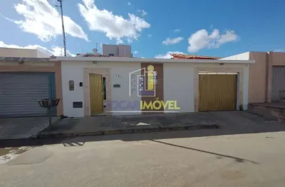 Casa para venda em Felícia de 140.00m² com 3 Quartos, 2 Suites e 3 Garagens