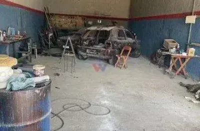 Galpão / Depósito / Armazém para venda em Nações de 90.00m² com 4 Garagens