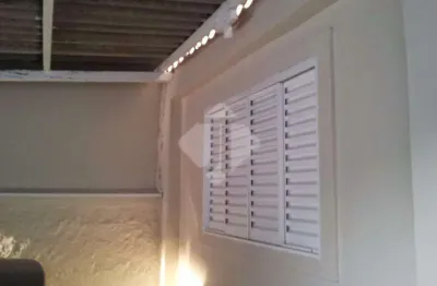 Casa para alugar em Jardim Nilópolis de 90.00m² com 2 Quartos e 6 Garagens