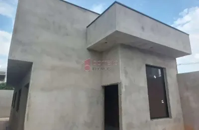 Casa para venda em Residencial Santa Giovana de 75.00m² com 3 Quartos, 1 Suite e 2 Garagens