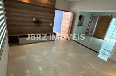 Casa para venda em Jardim Europa de 150.00m² com 3 Quartos, 1 Suite e 3 Garagens