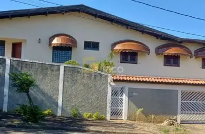 Casa para venda em Castelo de 481.85m² com 3 Quartos, 1 Suite e 5 Garagens