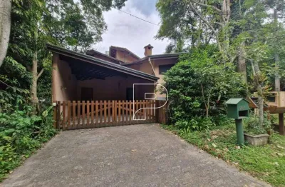 Casa de Condomínio para venda e aluguel em Vila Verde de 220.00m² com 3 Quartos, 1 Suite e 4 Garagens