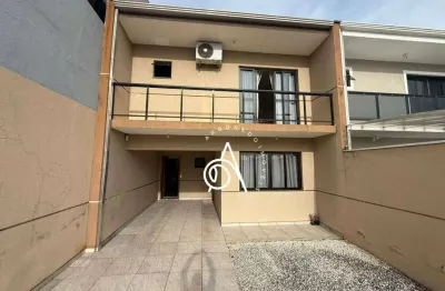 Sobrado para venda em Costeira de 216.00m² com 3 Quartos, 1 Suite e 7 Garagens