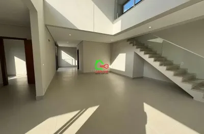 Casa para venda em Bosque de 600.00m² com 3 Quartos, 3 Suites e 4 Garagens