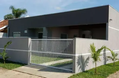 Casa para venda em Matinhos de 60.00m² com 2 Quartos, 1 Suite e 2 Garagens
