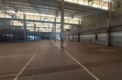 Galpão / Depósito / Armazém para alugar em Vila Viotto de 3720.00m² com 16 Garagens