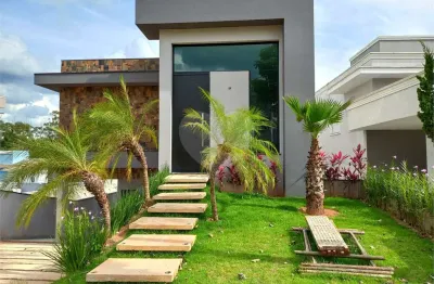 Casa para venda em Mina de 220.00m² com 3 Quartos, 3 Suites e 2 Garagens