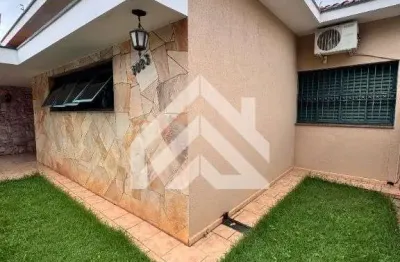Casa para venda em Vila Aparecida de 260.00m² com 4 Quartos, 1 Suite e 4 Garagens