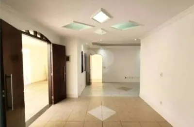 Casa para venda e aluguel em Tulipas de 135.00m² com 2 Quartos, 2 Suites e 2 Garagens