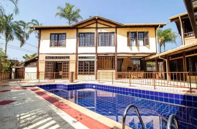 Sobrado para venda em Chácara Malota de 717.00m² com 5 Quartos, 3 Suites e 6 Garagens