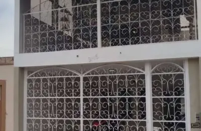 Casa para venda em Vila Cacilda de 283.00m² com 4 Quartos, 1 Suite e 2 Garagens