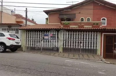 Sobrado para venda em Vila Camilópolis de 230.00m² com 4 Quartos e 3 Garagens