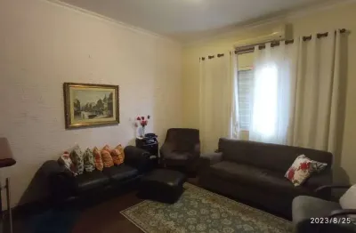 Sobrado para venda em Vila Domitila de 750.00m² com 5 Quartos, 5 Suites e 6 Garagens