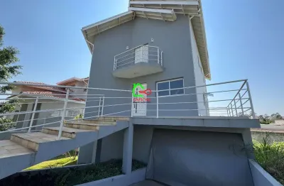 Casa para venda e aluguel em Pinheirinho de 360.00m² com 4 Quartos, 3 Suites e 6 Garagens