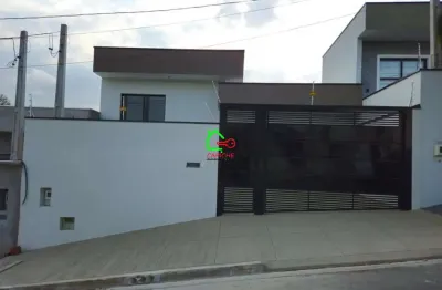 Casa para venda em Bosque de 250.00m² com 3 Quartos, 1 Suite e 2 Garagens