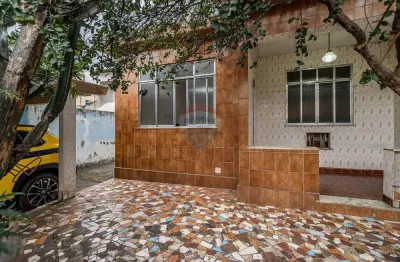 Casa para venda em Pechincha de 200.00m² com 2 Quartos e 4 Garagens