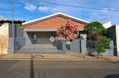 Casa para alugar em Chácara Machadinho I de 184.00m² com 3 Quartos, 1 Suite e 4 Garagens