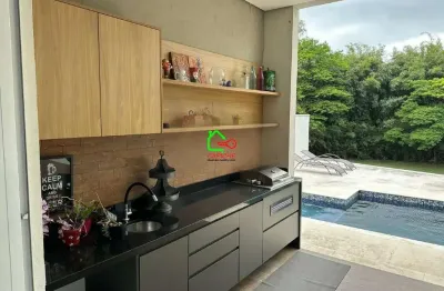 Casa para venda em Bosque de 226.00m² com 3 Quartos, 3 Suites e 4 Garagens