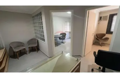 Sala Comercial para alugar em Alphaville Centro Industrial E Empresarial/alphaville. de 32.50m² com 1 Garagem