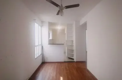 Apartamento para alugar em Santa Terezinha de 45.00m² com 2 Quartos e 1 Garagem