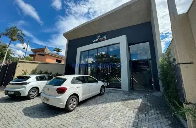 Casa para venda em Jardim Itamarati de 326.00m² com 3 Quartos e 5 Garagens