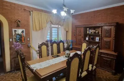 Casa para venda em Vila Nova São José de 303.00m² com 3 Quartos, 1 Suite e 2 Garagens