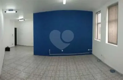Sala Comercial para venda e aluguel em Anhangabaú de 60.00m² com 1 Garagem