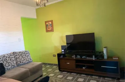 Sobrado para venda em Parque Marajoara de 186.00m² com 3 Quartos, 1 Suite e 2 Garagens