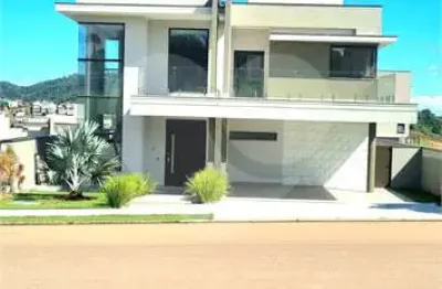 Casa de Condomínio para venda em Vila Maringá de 415.00m² com 3 Quartos, 3 Suites e 4 Garagens