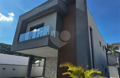 Casa de Condomínio para venda em Residencial Ibi-aram Ii de 302.00m² com 4 Quartos, 4 Suites e 4 Garagens