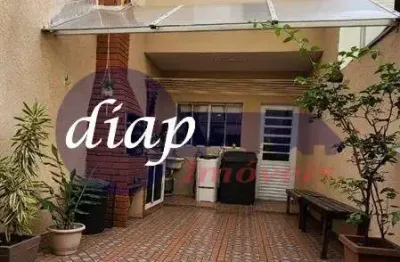 Lindo sobrado no jardim laone com 3 dormitórios com armários embutidos, sendo 1 suíte com sacada e ventilador de teto, sala ampla, copa e cozinha plan
