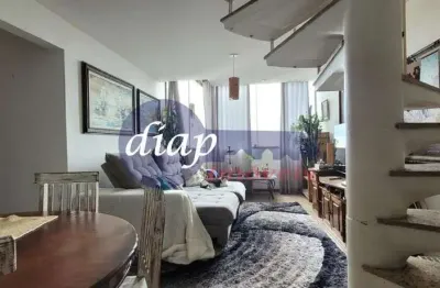 Excelente apartamento cobertura duplex, no bairro barro branco com 3 dormitórios planejados, sendo 1 suíte, no primeiro piso possui uma sala para 2 am