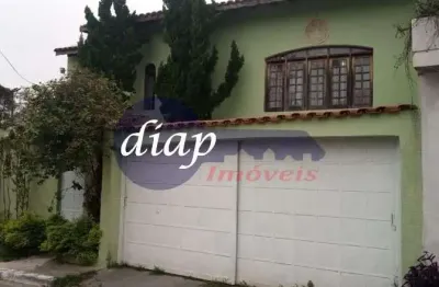 Excelente casa no bairro horto florestal com 3 dormitórios, sendo 1 suíte, copa e  cozinha americana com armários planejados, sala para três ambientes