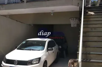 Ótima casa assobradada no bairro tremembé com 3 dormitórios, sendo 1 suíte, sacada, cozinha grande, sala dois ambientes, 2 banheiros, lavanderia, todo