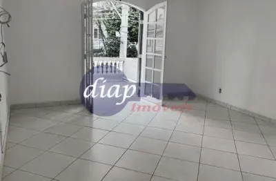 Ótimo sobrado no jardim paraíso com 2 dormitórios, sendo o principal com ampla varanda, cozinha com armários embutidos, sala para 2 ambientes, 1 banhe